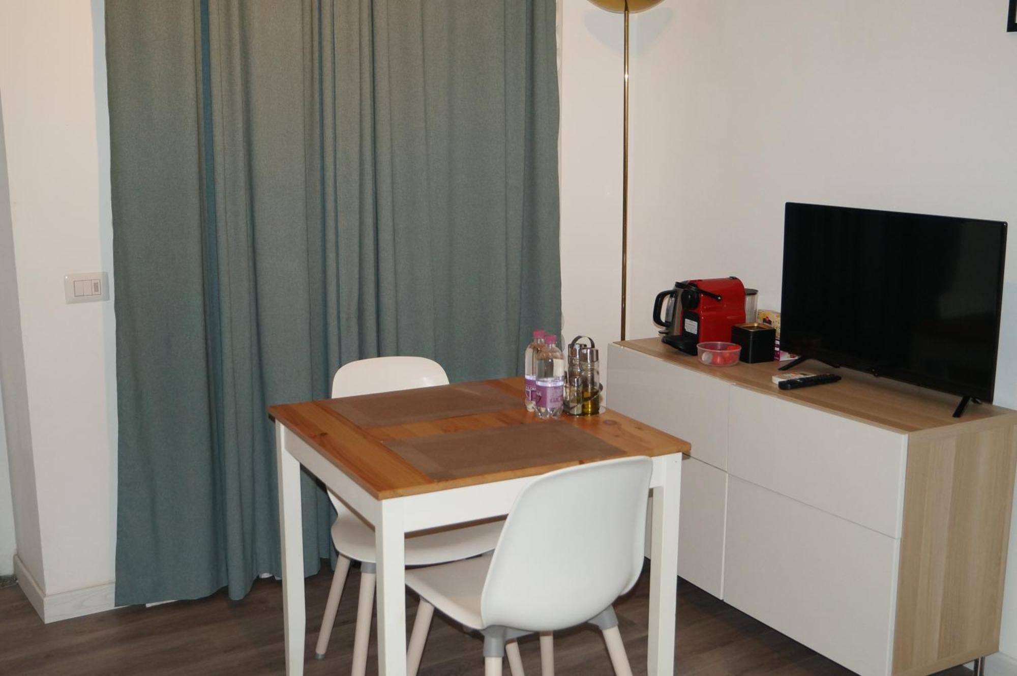 House Naviglio Quattro Lägenhet Milano Exteriör bild